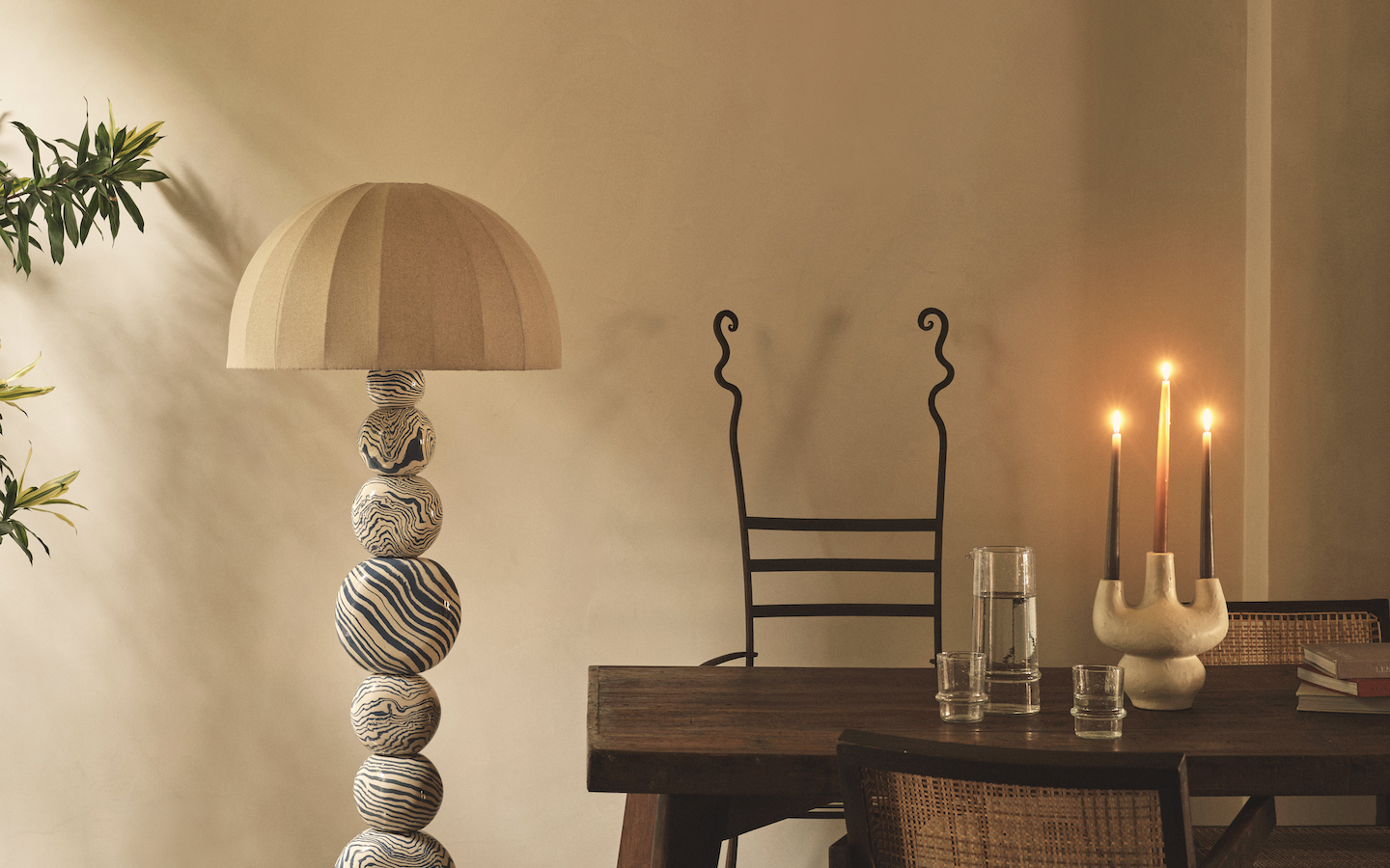 elizabeth bower シャンデリア Element 20 Light Linear Chandelier, Vienna Bronze – High Fashion Home