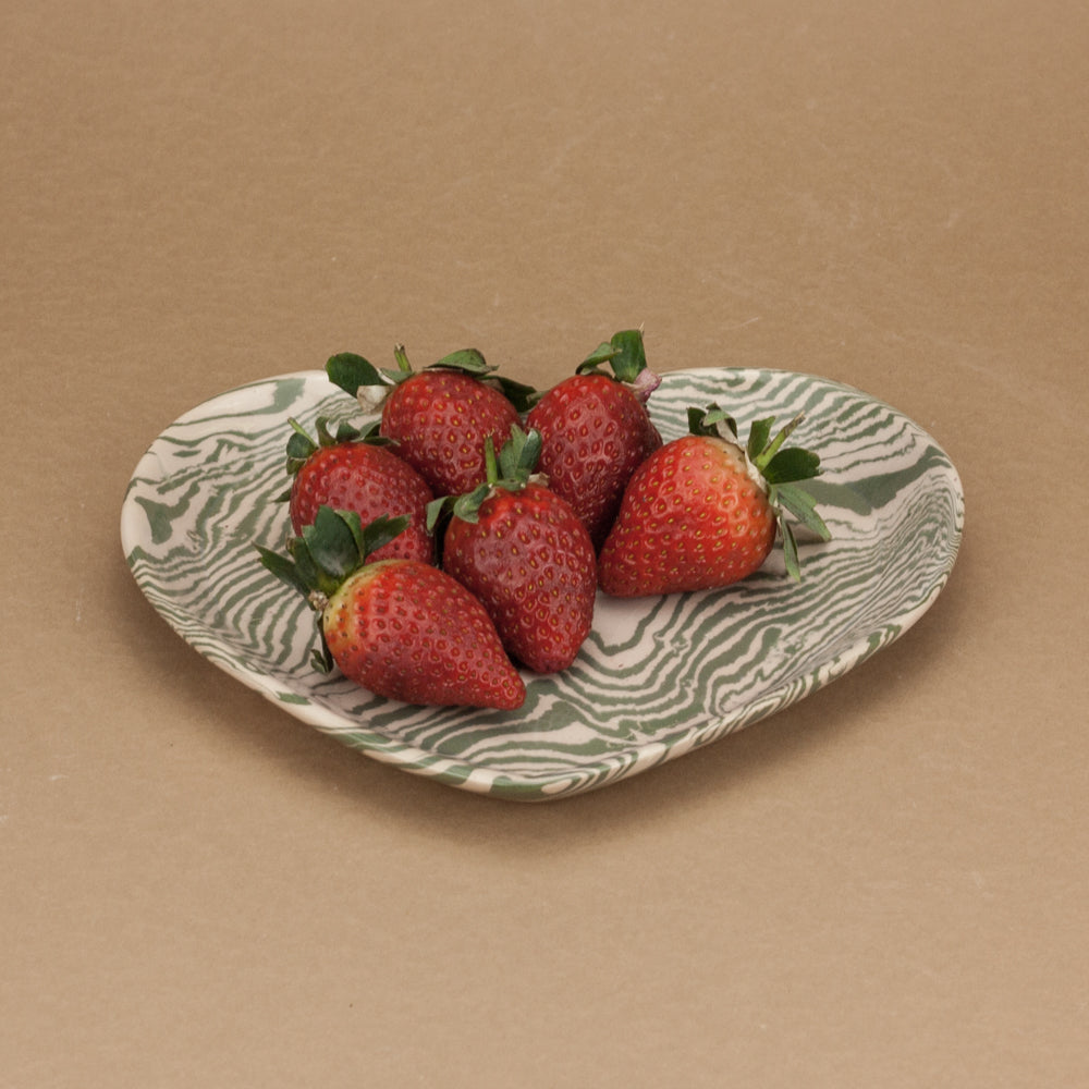 Set of 3 Pink and Green Heart plates