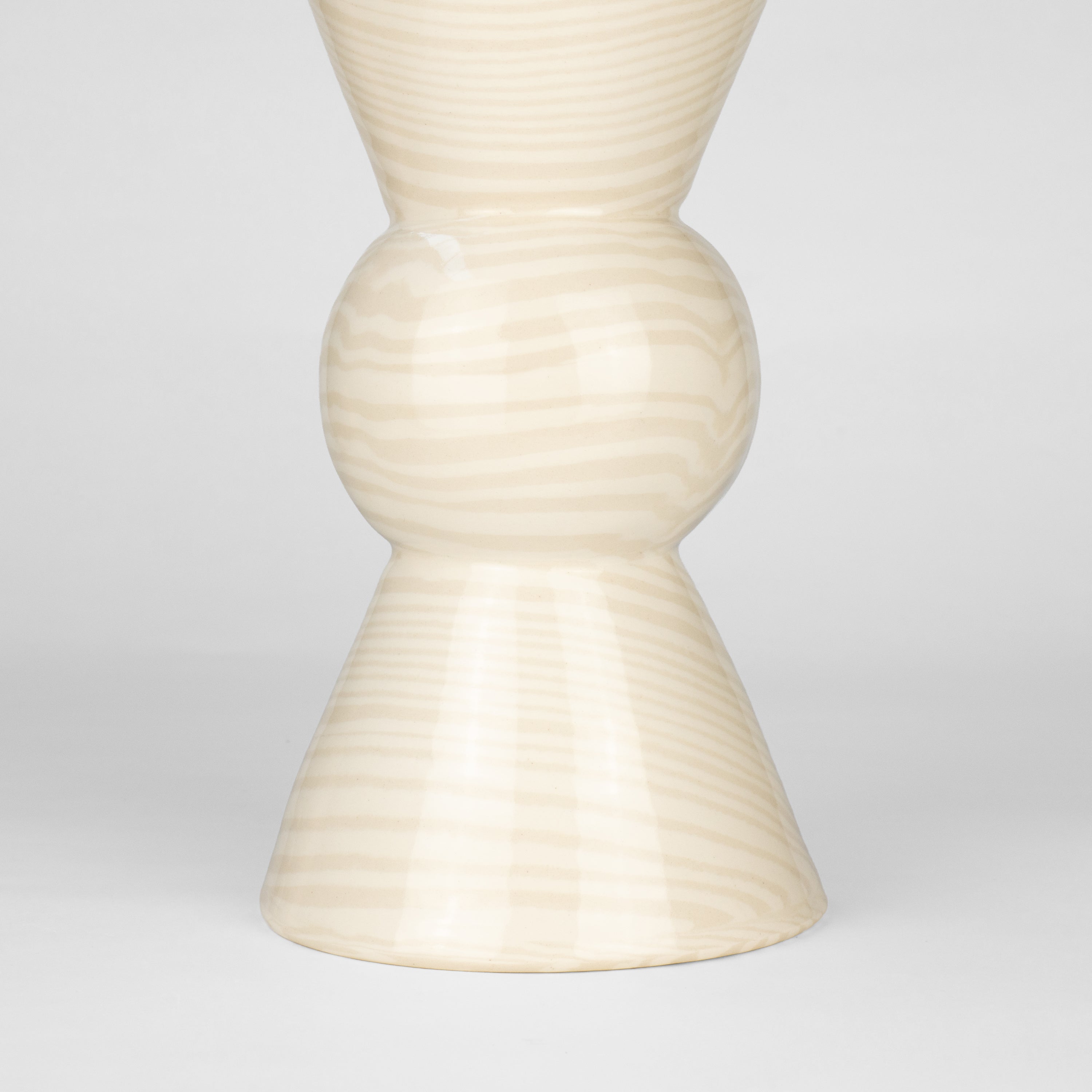 Oatmeal & White Marble Mini Hewitt Vase