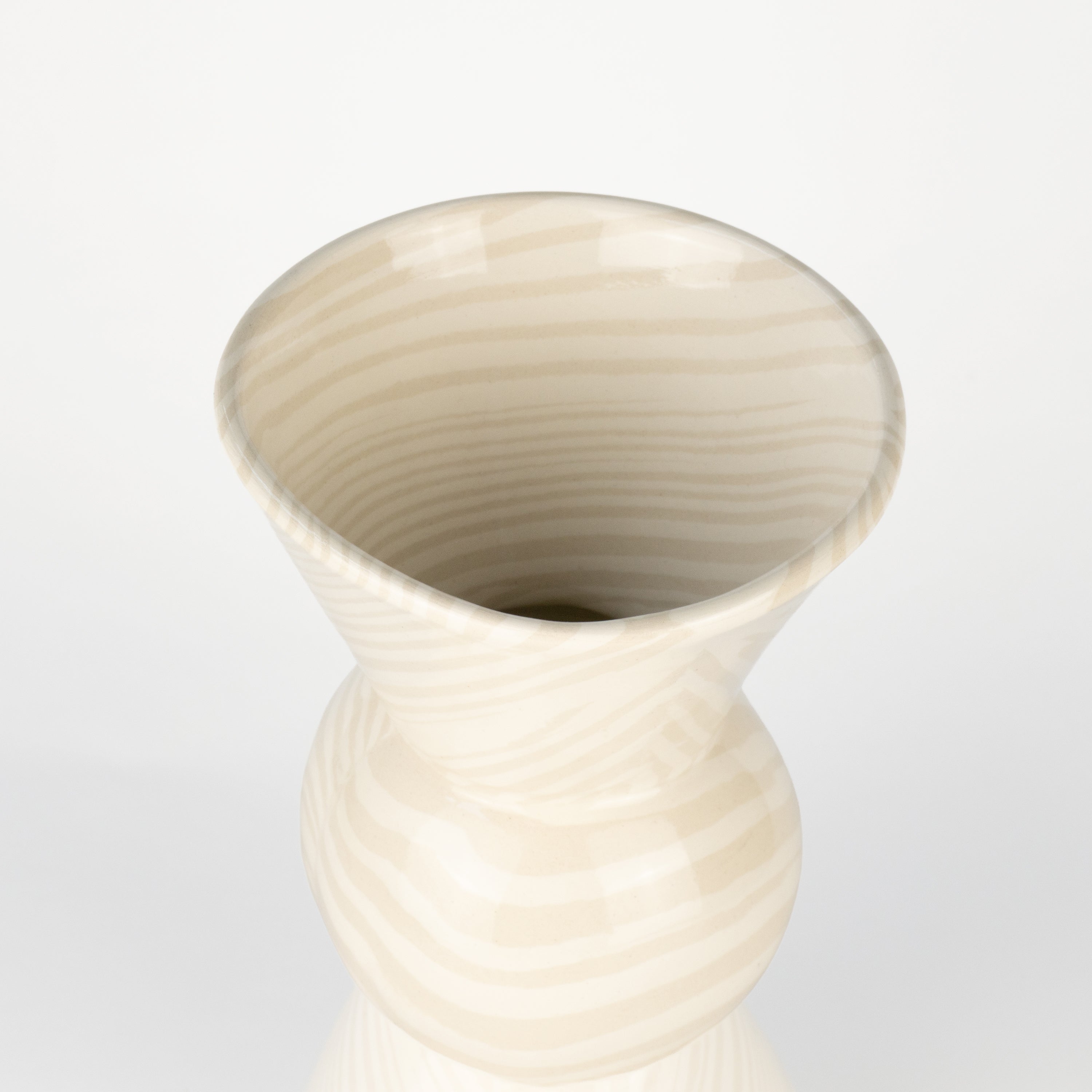 Oatmeal & White Marble Mini Hewitt Vase